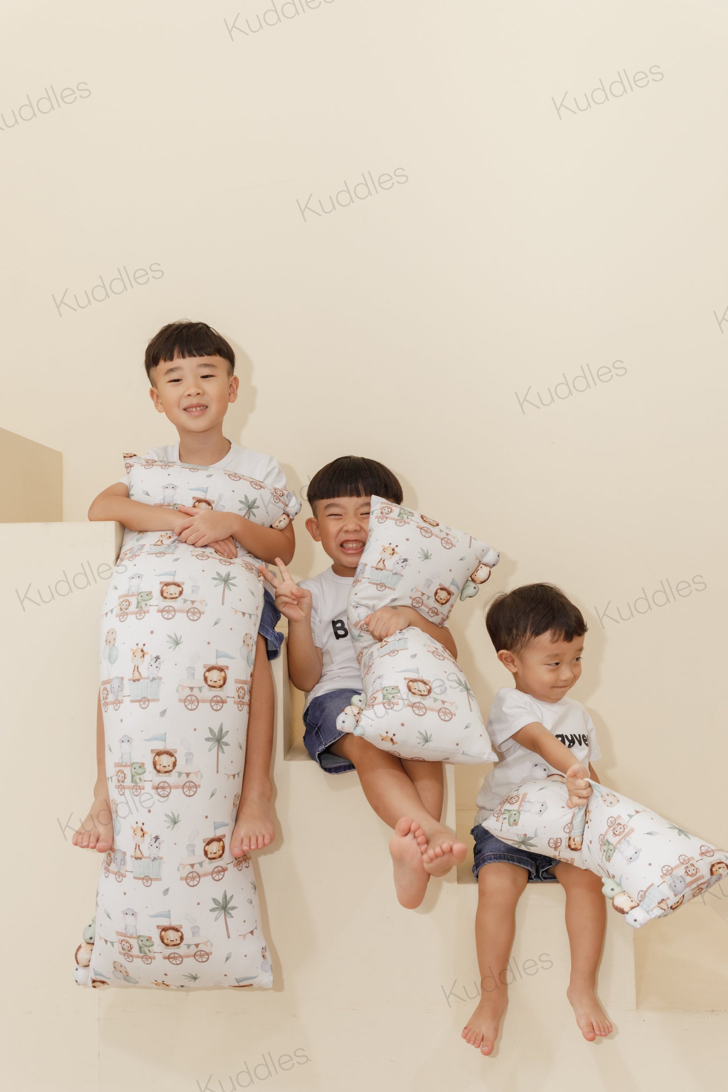 BAMBOO PILLOWS - Safari Train Adventure