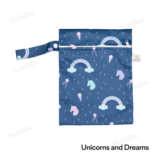Small Wet Bag (Unicorns and Dreams)